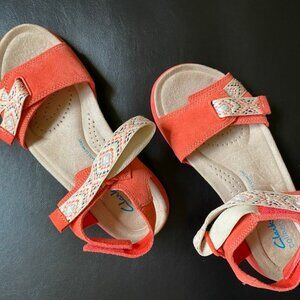 Clarks: Amanda Sprint Sandal (Size: 6)